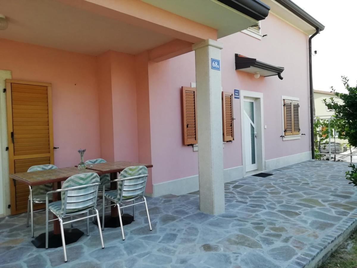 Apartmani Vesna Buje Exteriér fotografie