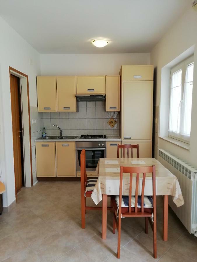 Apartmani Vesna Buje Exteriér fotografie